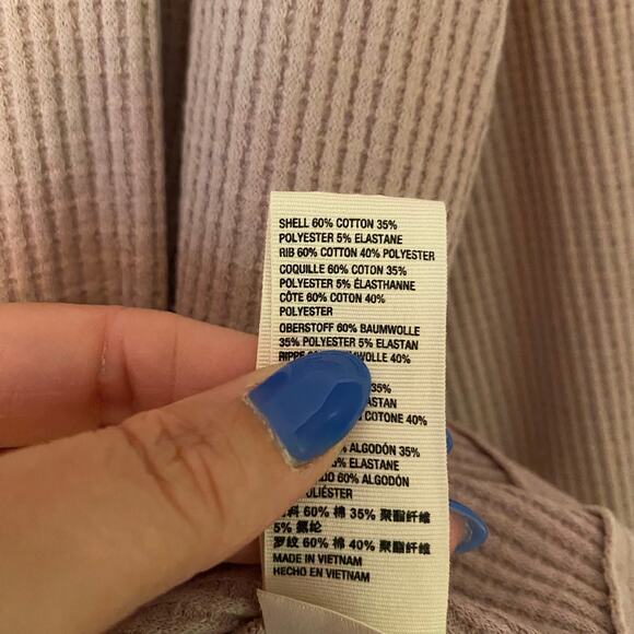 We The Free Pink V-neck Thermal Henley Top Oversized Lounge Women's size Small - Picture 8 of 8